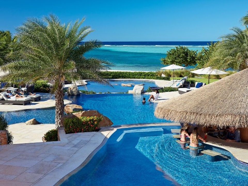 Top 10 bể bơi khách sạn đẹp mê mẩn - 2