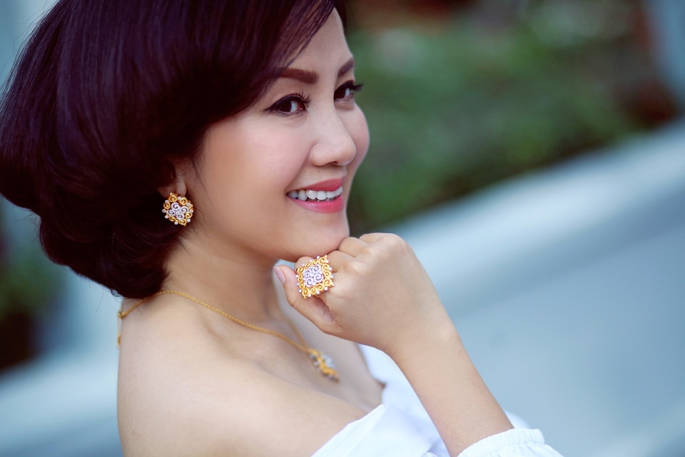 Trò chuyện với Giao: Đàn bà 40 - Vàng 10 không sợ lửa - 2 Trò chuyện với Giao: Đàn bà 40 - Vàng 10 không sợ lửa - 2