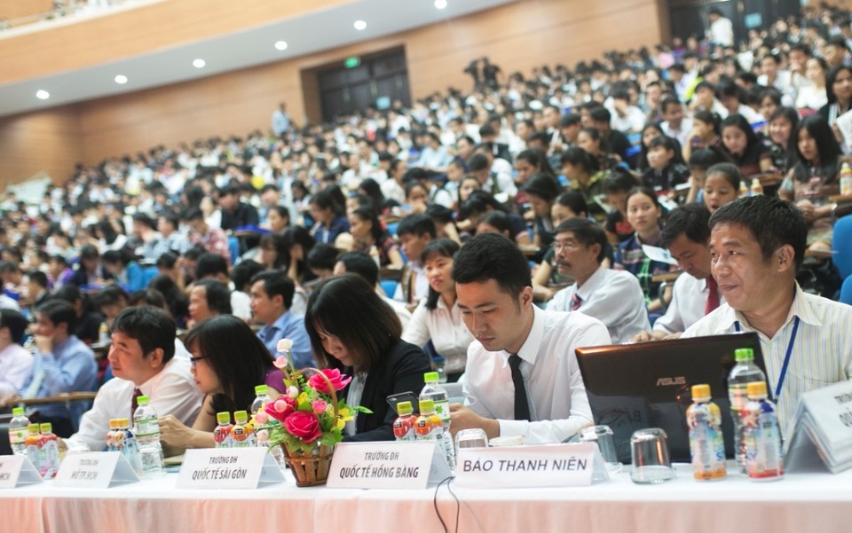 Ngày hội Tư vấn mùa thi 2017: Nhiều nỗi lo được giải toả... - 2 Sẵn sàng một tinh thần và thể chất dẻo dai là một trong những lời khuyên “vàng” dành cho các thí sinh