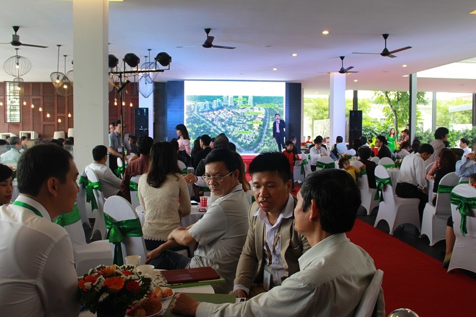 Căn hộ 2 + 1 the TWO Residence hấp dẫn khách mua với ưu đãi khủng - 2 Khách hàng rất ấn tượng với mô hình căn hộ 2 +1 The TWO Residence