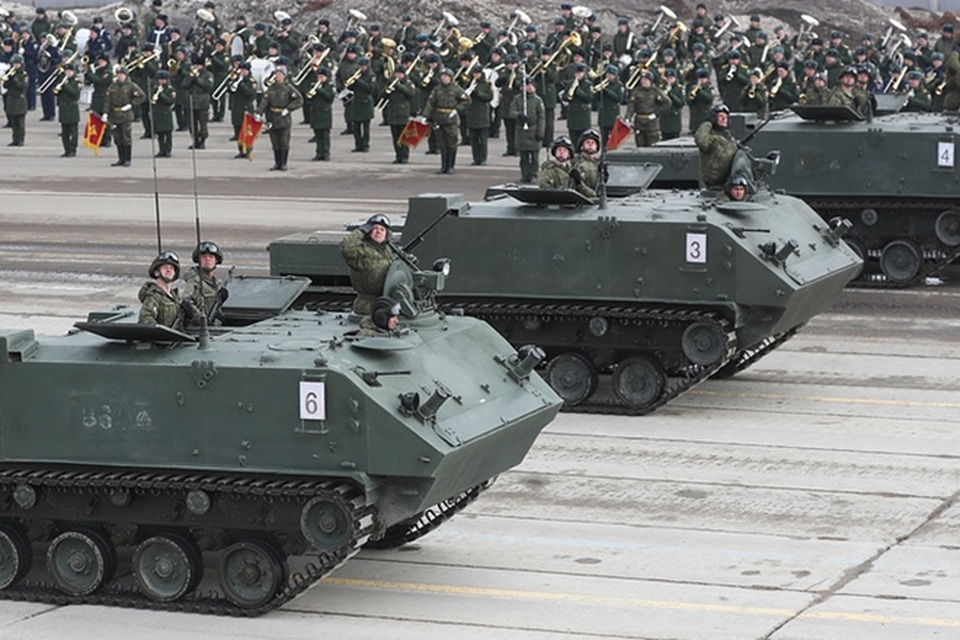 Xe thiết giáp bộ binh Rakushka của các đơn vị lính dù Nga. Lính dù được coi là lực lượng chiến đấu tinh nhuệ nhất của quân đội Nga.