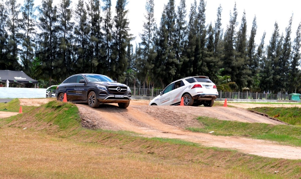 Đếm ngược đến Học viện Lái xe An toàn Mercedes-Benz 2017 - 2 Đếm ngược đến Học viện Lái xe An toàn Mercedes-Benz 2017 - 2