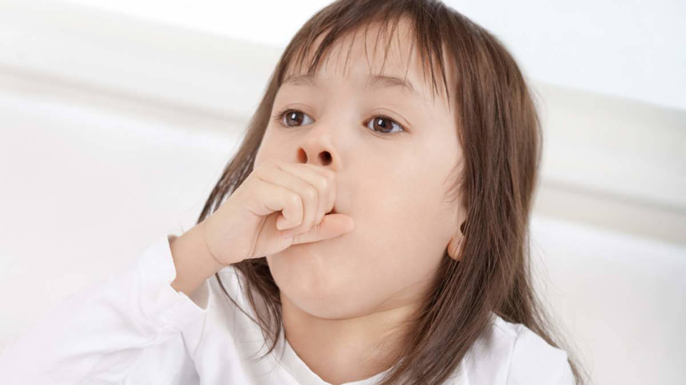 Lựa chọn nào hiệu quả và an toàn cho trẻ bị ho? - 2
Làm sao để trị ho an toàn cho bé?