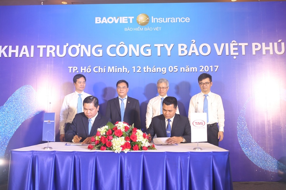 Bảo hiểm Bảo Việt “phủ sóng” Sài Gòn - 2 Ông Đoàn Chánh Thái - GĐ Công ty BV Phú Mỹ và ông Trần Trung Quốc - PTGĐ Công ty CP Vận tải Nhật Việt ký kết hợp tác