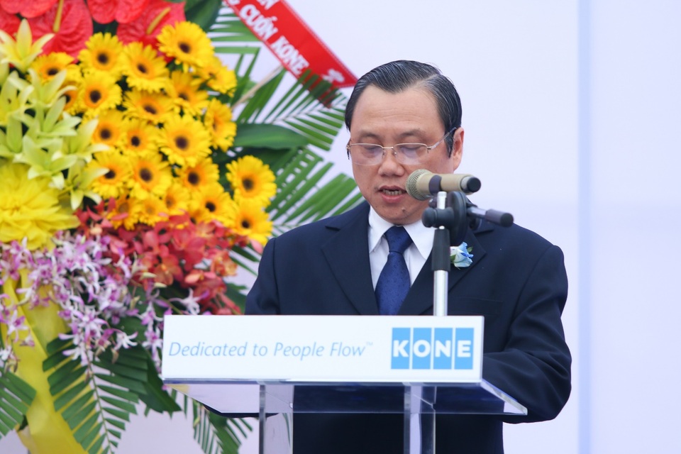 Sinh viên ngành kỹ thuật thang máy đang thiếu môi trường thực hành - 2 Ông Phạm Hữu Lộc – Hiệu trưởng trường CĐKT Lý Tự Trọng phát biểu tại buổi lễ
