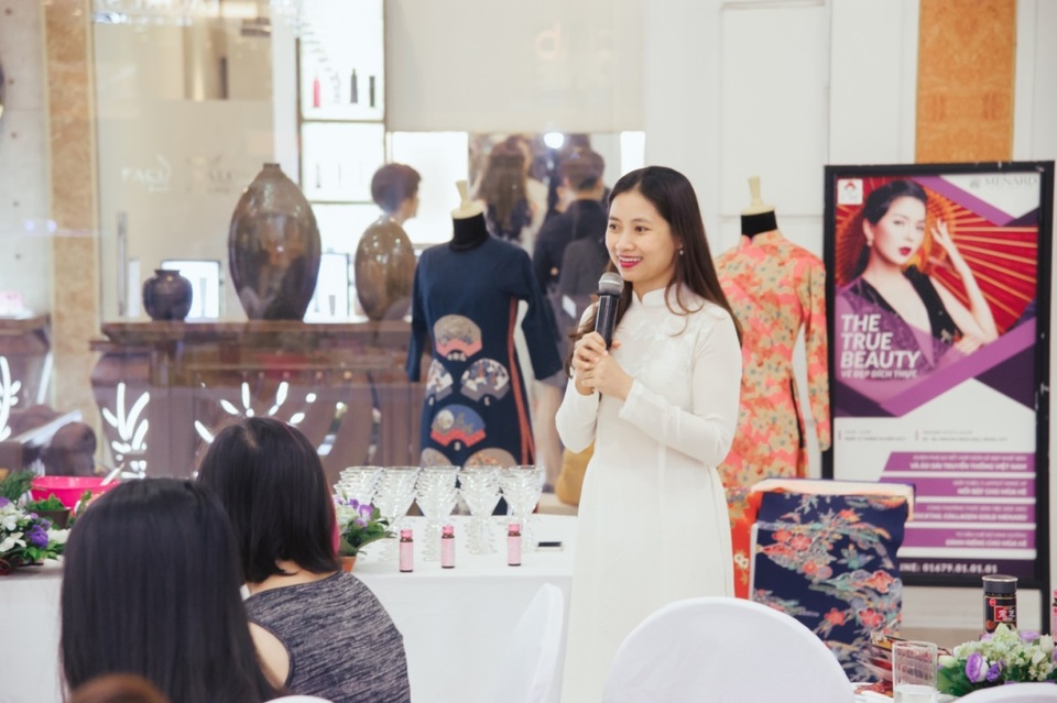 Đi tìm “Vẻ đẹp đích thực" ẩn trong tà áo dài Việt đương đại cùng Menard - 2 Chị Lê Thu Hiền trò chuyện cùng khách mời