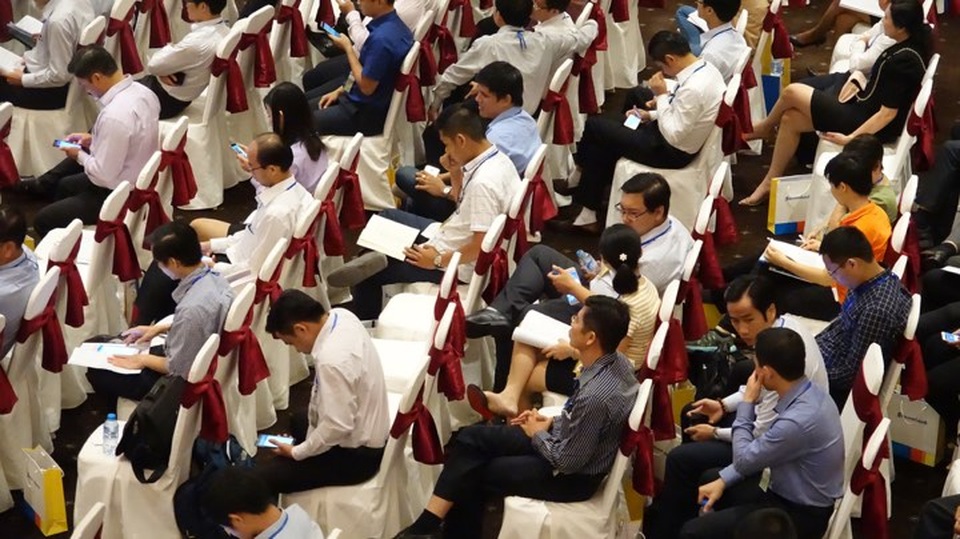 Sao ông Trầm Bê ra đi "không chào ai"? - 3 Cổ đông quan tâm theo dõi diễn tiến đại hội