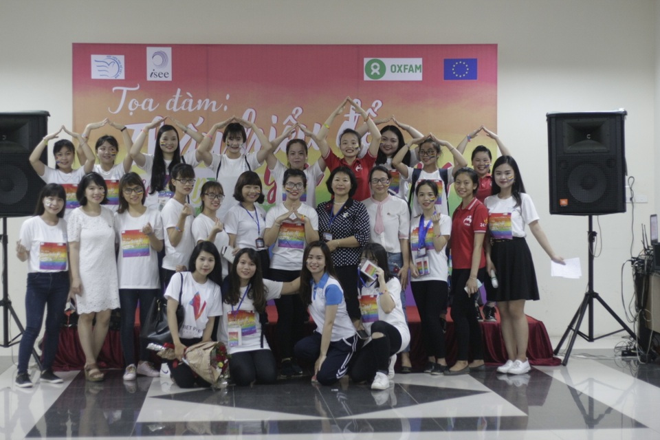 Ngành Giới và Phát triển - Ngành học của tiến bộ và công bằng xã hội - 2 Sinh viên ngành Giới & Phát triển Học viện Phụ nữ Việt Nam tham gia hội thảo:Thấu hiểu để yêu thương.