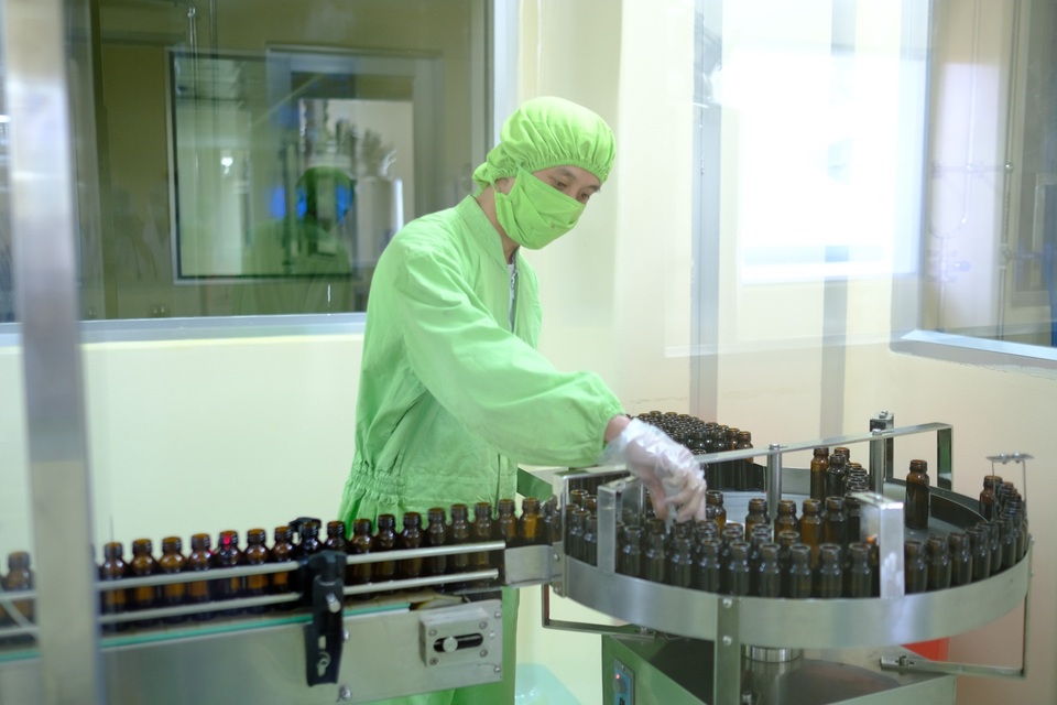 Cần quan tâm gì khi lựa chọn nhãn hiệu thực phẩm chức năng? - 2 Sản phẩm Alcofree thuộc nhãn hiệu Rohto Health Science được đóng chai trong môi trường vô trùng.