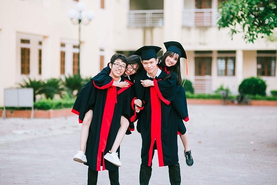 Thí sinh duy nhất được tuyển thẳng vào Học viện Hậu cần từ chối nhập học - 3 “Để học được tốt toán người học phải nâng cao tính tự học, học bằng niềm đam mê thực sự. Trước những bài Toán khó không được nản, từ bỏ, Minh Tuấn chia sẻ. (Ảnh NVCC)