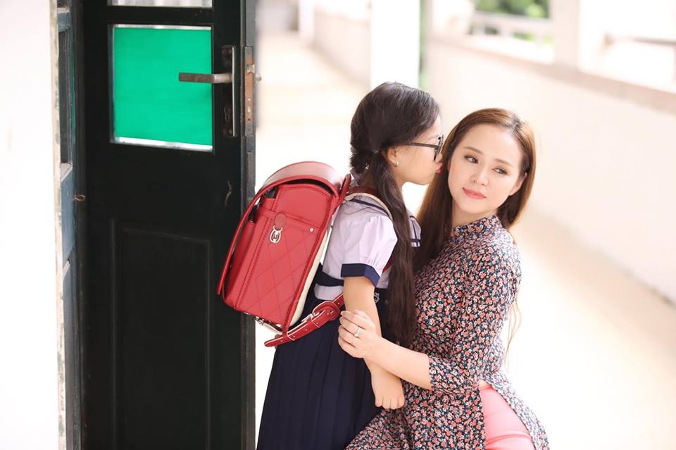 Xúc động với bộ ảnh “Ngày đầu tiên đi học” - 5 Xúc động với bộ ảnh “Ngày đầu tiên đi học” - 5