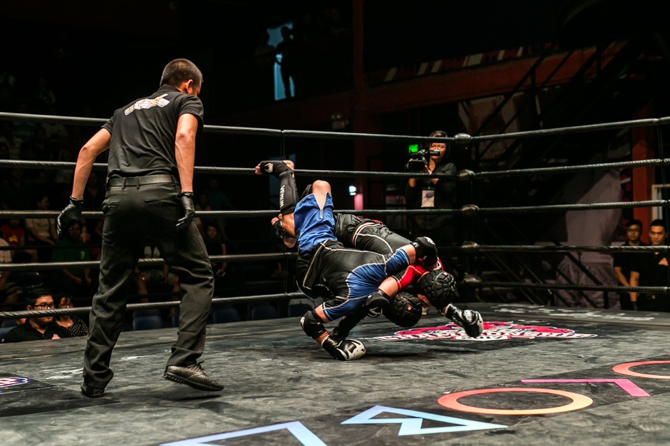 Johnny Trí Nguyễn: “Các cao thủ sẽ dần lộ diện tại Coco Championship” - 2 Cú knock-out ấn tượng trong buổi đấu đầu tiên của Coco Championship