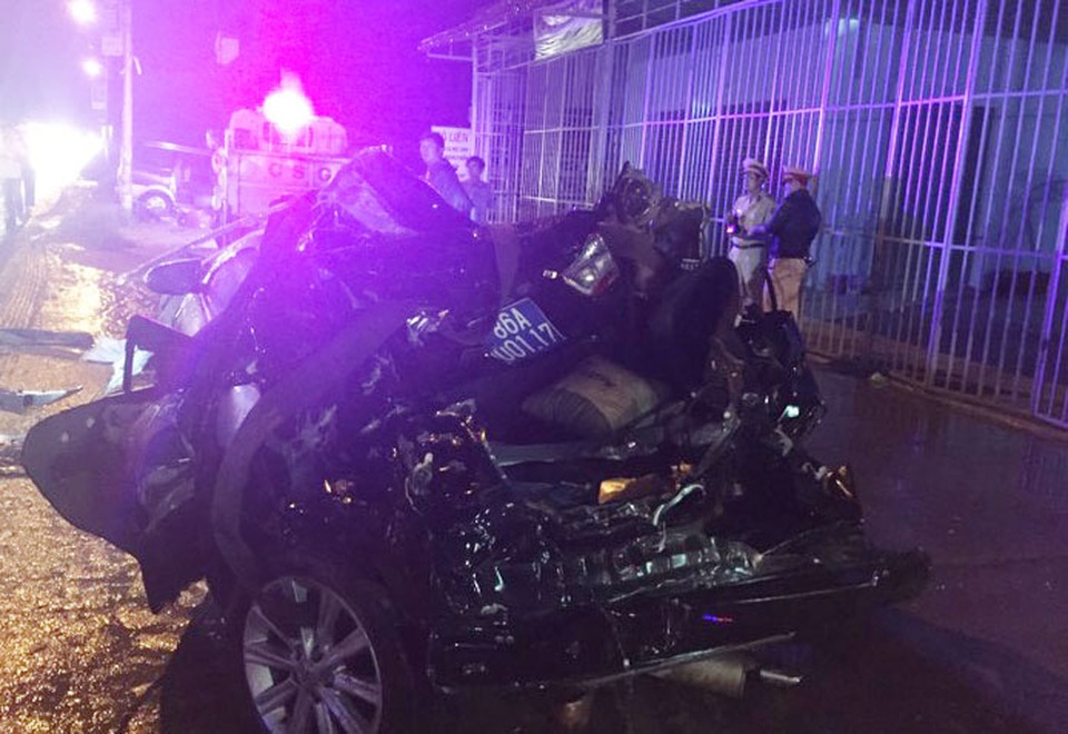 Tai nạn trên QL1A, 2 công an tử nạn - 3