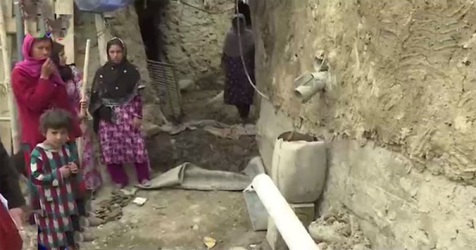 “Đồi góa phụ” ở Afghanistan - 3 Cuộc sống thiếu thốn ở đồi góa phụ