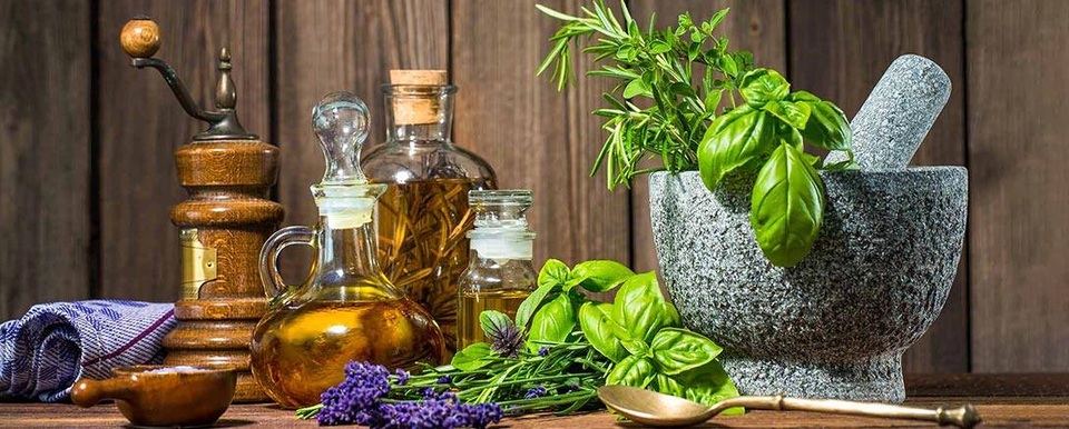 Báo động tình trạng ngộ độc khi sử dụng thuốc thảo dược cho trẻ - 2 • Chỉ lựa chọn sản phẩm thảo dược có nguồn gốc rõ ràng.