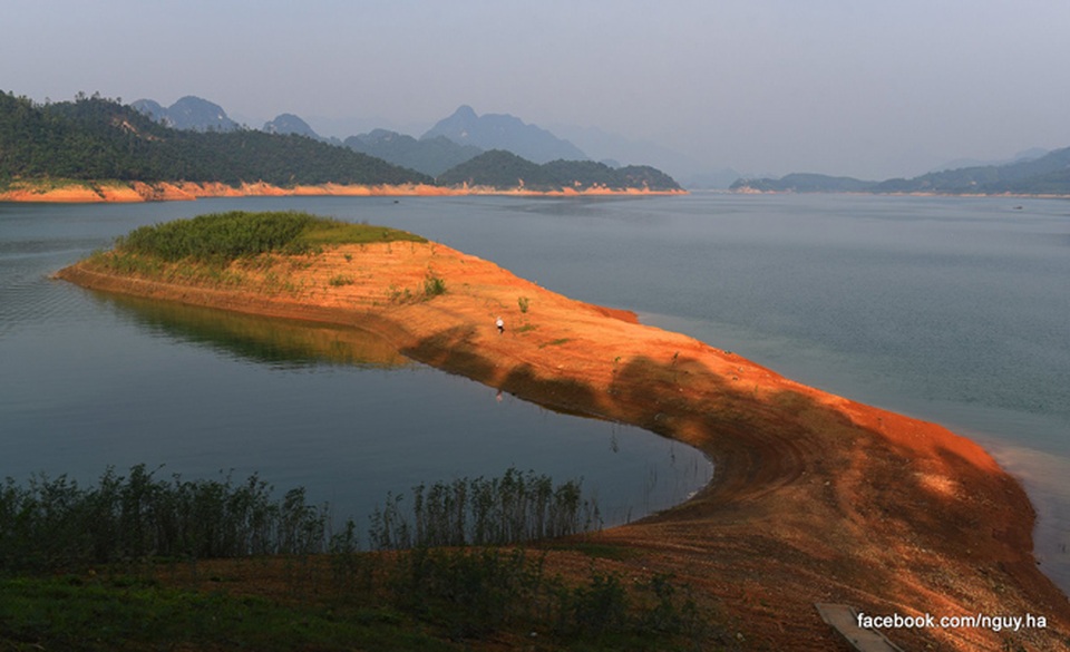 Nghỉ lễ 2/9, đưa nhau đi trốn ở "hoang đảo" xanh mướt chỉ cách Hà Nội 100km - 1 Nghỉ lễ 2/9, đưa nhau đi trốn ở "hoang đảo" xanh mướt chỉ cách Hà Nội 100km - 1
