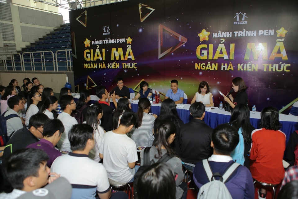 Học sinh cuối cấp băn khoăn trước kỳ thi THPT quốc gia 2018 - 1