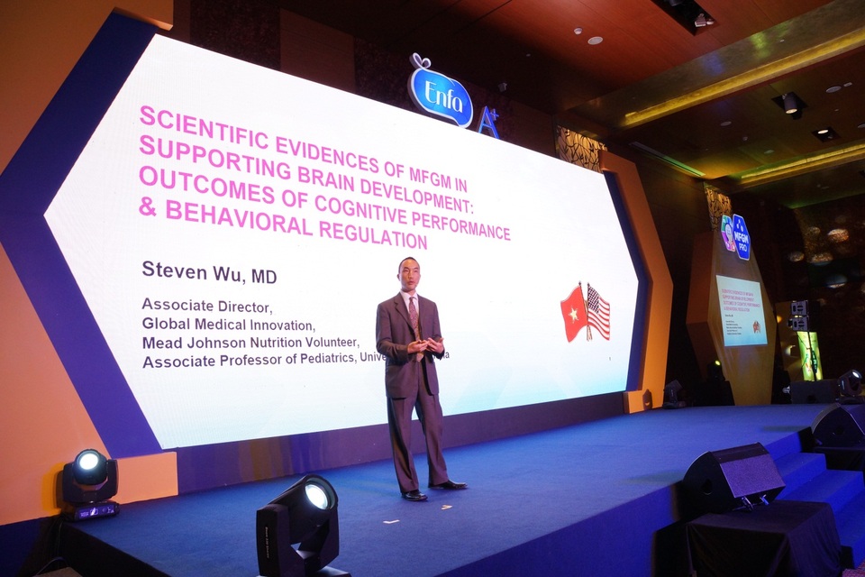 GS.BS. Steven S.Wu (Chuyên khoa Nhi Đại học Y – Indiana, Hoa Kỳ, Phó Giám Đốc Viện nghiên cứu Mead Johnson Toàn Cầu) công bố những nghiên cứu khoa học về MFGM