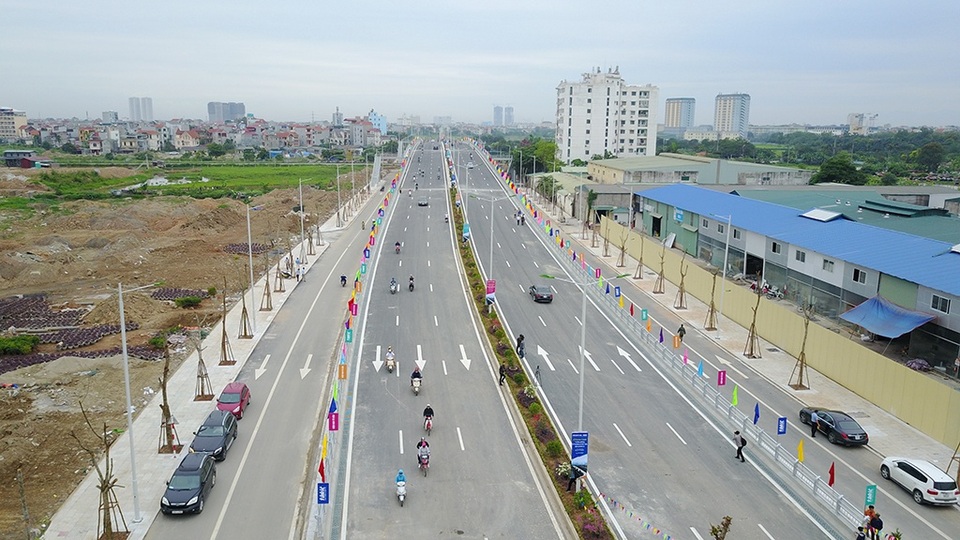 Mở bán chính thức Hateco Apollo gây chú ý trên thị trường bất động sản - 2 Đường 70 trước mặt dự án đã mở rộng, tuyến đường Trần Hữu Dực đã hoàn thiện và sử dụng