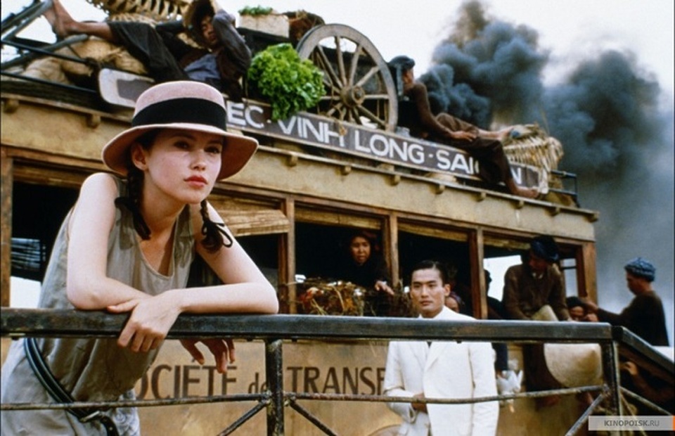 Những mỹ nhân đốt cháy màn ảnh vì khoe vòng một hoàn hảo - 3 Những mỹ nhân đốt cháy màn ảnh vì khoe vòng một hoàn hảo - 3