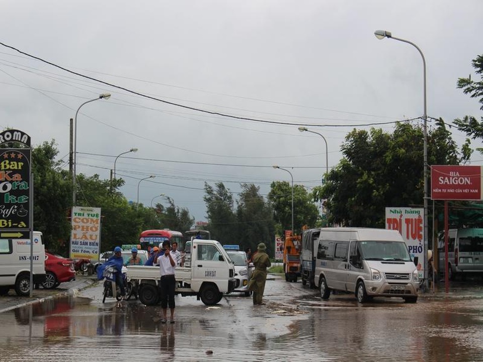 Những hình ảnh tan hoang nơi “siêu bão” quét qua - 33 Những hình ảnh tan hoang nơi “siêu bão” quét qua - 33