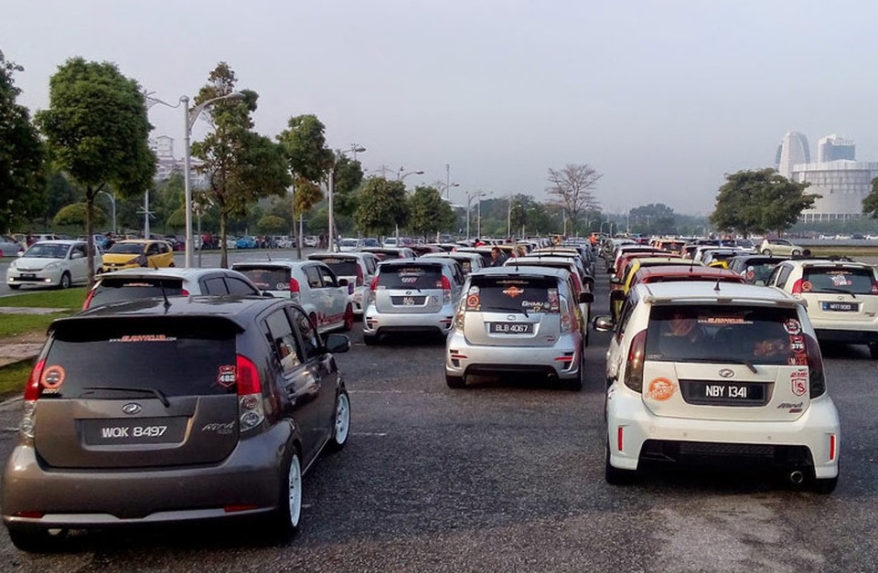 Ô tô nhỏ giá hơn 200 triệu đồng: Cuộc đổ bộ vào Việt Nam - 2
Nhiều mẫu xe cỡ nhỏ giá rẻ được nhập từ nước ngoài về