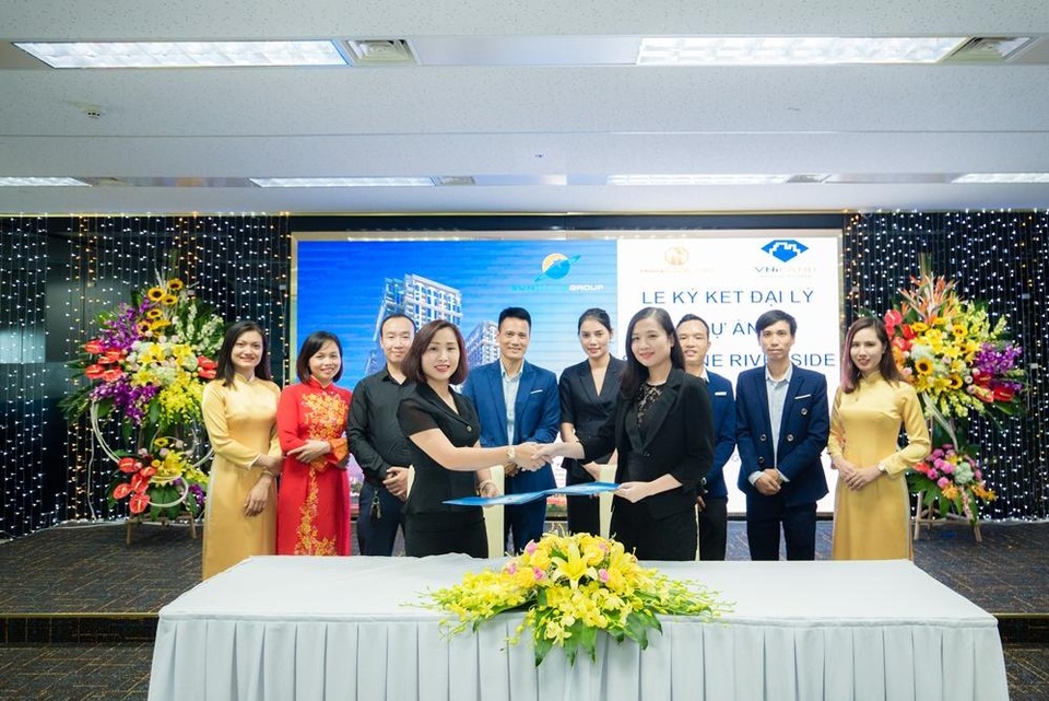 Lễ ký kết hợp tác giữa Sunshine Group và Hoàng Tùng Land - 2 Lễ ký kết hợp tác giữa Sunshine Group và Hoàng Tùng Land - 2