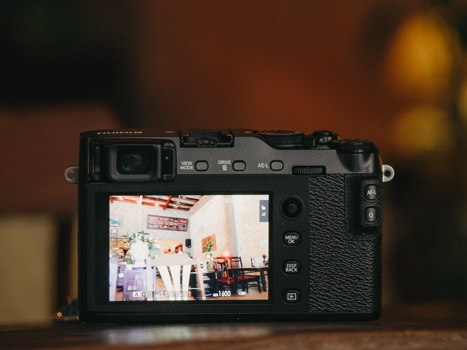 Đánh giá chi tiết máy ảnh Fujifilm X-E3 - 2 Đánh giá chi tiết máy ảnh Fujifilm X-E3 - 2