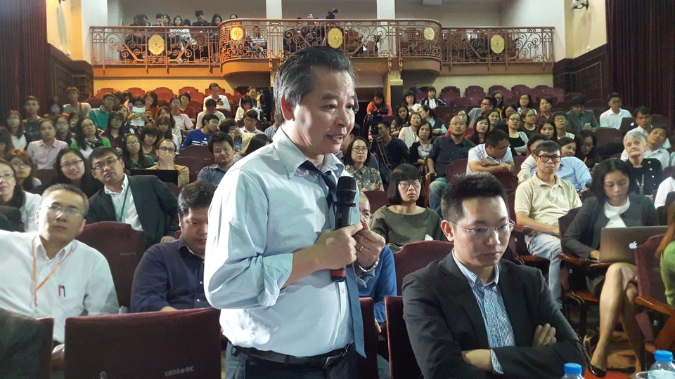 Sinh viên được tự do trong Giáo dục khai phóng - 2
GS.TS Phạm Quang Minh chia sẻ, phản biện và cùng thảo luận tại hội thảo