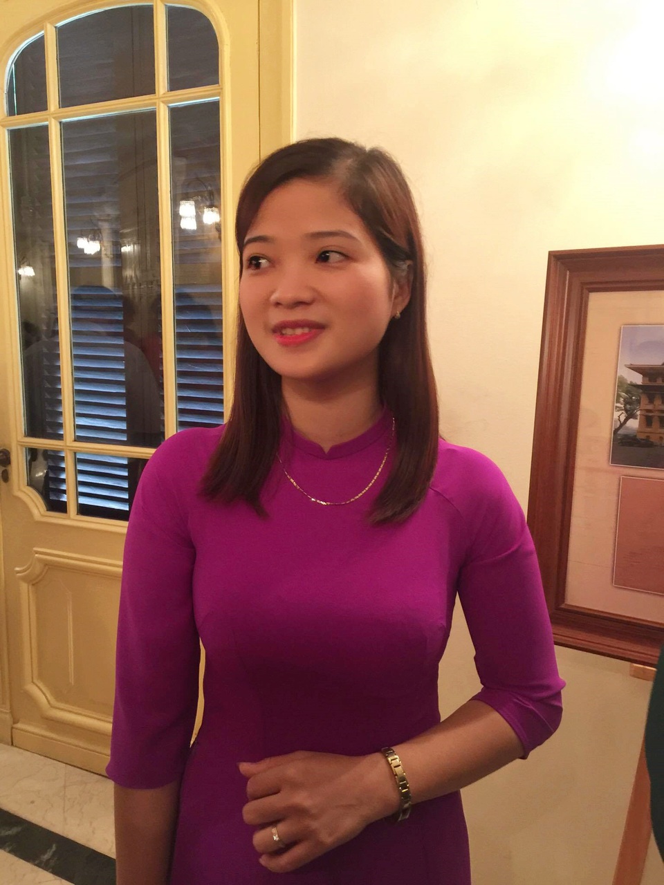 Cô giáo mầm non “xinh như hoa khôi” được vinh danh - 2
Cô Đàm Thị Hiên là giáo viên duy nhất đại diện tỉnh Vĩnh Phúc được vinh danh tại Lễ tuyên dương các tấm gương tiêu biểu người tốt việc tốt, đổi mới sáng tạo trong dạy và học năm học 2016-2017.