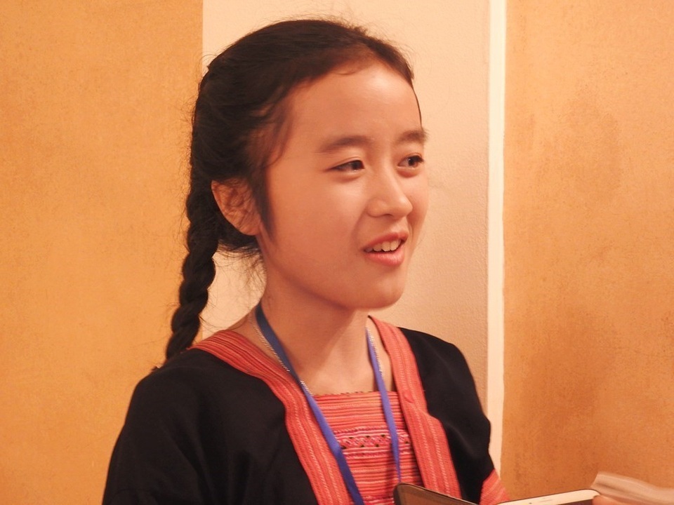 Thông minh, nhanh nhẹn, giàu ý chí, cô học trò H’Mông đã khẳng định đam mê học tập của mình qua nhiều thành tích.