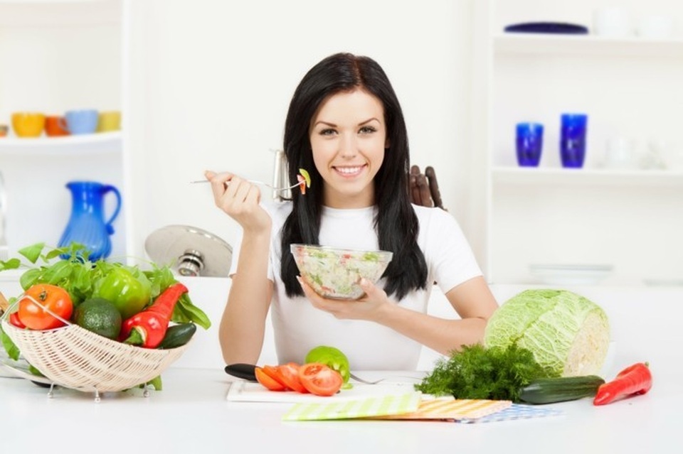 Tiến sĩ Mỹ tiết lộ “Ăn uống đúng cách có thể cứu sống bạn” - 2 Khi chuyển đổi sang một chế độ ăn uống phù hợp, bệnh nhân tiểu đường ngừng dùng thuốc.