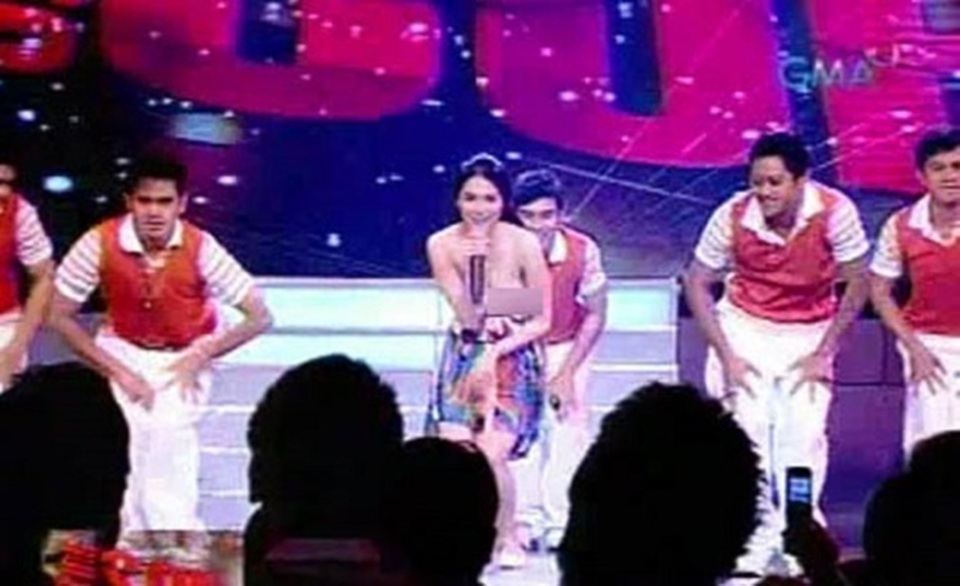 1 năm sau sự cố lộ ngực trong show thiếu nhi, mỹ nữ đẹp nhất Philippines giờ ra sao? - 1 1 năm sau sự cố lộ ngực trong show thiếu nhi, mỹ nữ đẹp nhất Philippines giờ ra sao? - 1
