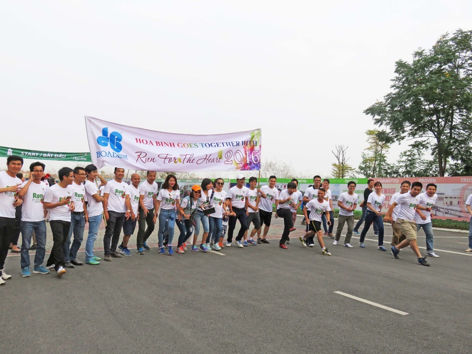 Hòa Bình đồng hành cùng chương trình “Chạy vì trái tim” 2017 - 2 Hòa Bình đồng hành cùng chương trình “Chạy vì trái tim” 2017 - 2