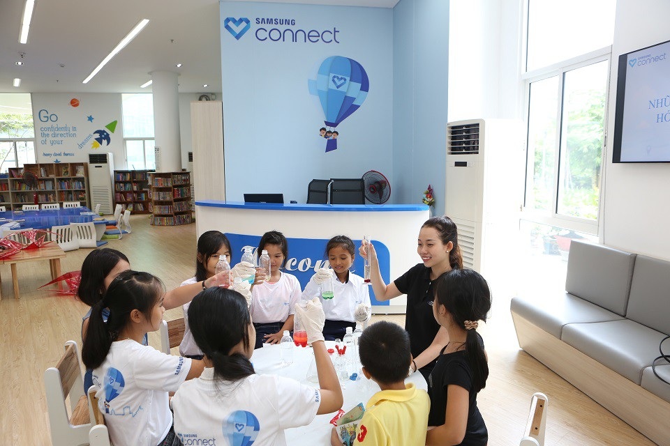 Hành trình trải nghiệm ước mơ ý nghĩa cho các em nhỏ - 2 Ngày hội trải nghiệm diễn ra tại Đà Nẵng giúp các em nhỏ tỉnh Quảng Nam đến gần hơn với ước mơ của mình.