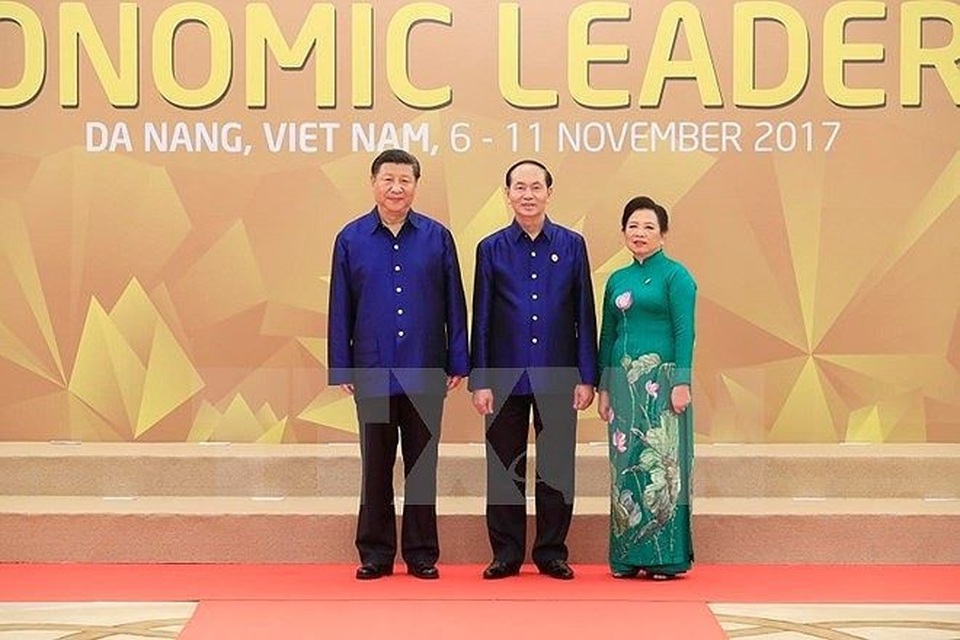 APEC 2017: Chủ tịch nước Trần Đại Quang đã khẳng định vị thế Việt Nam - 3
Chủ tịch nước Trần Đại Quang và Phu nhân đón Chủ tịch Trung Quốc Tập Cận Bình tới dự chiêu đãi. (Ảnh: TTXVN)