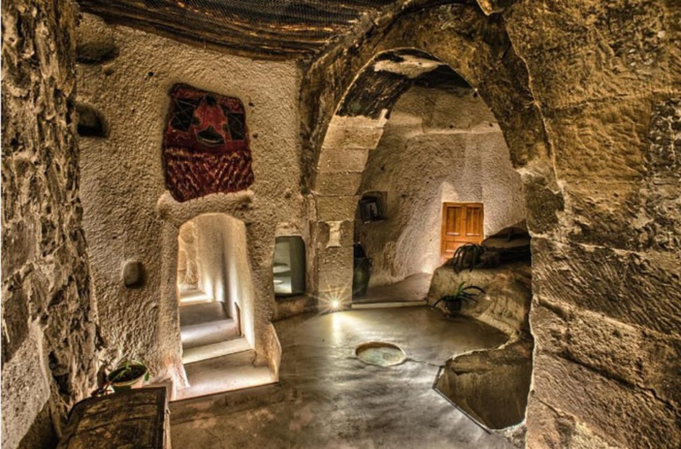 Trở về "thời tiền sử" tại 7 khách sạn hang động độc và lạ nhất hành tinh - 1