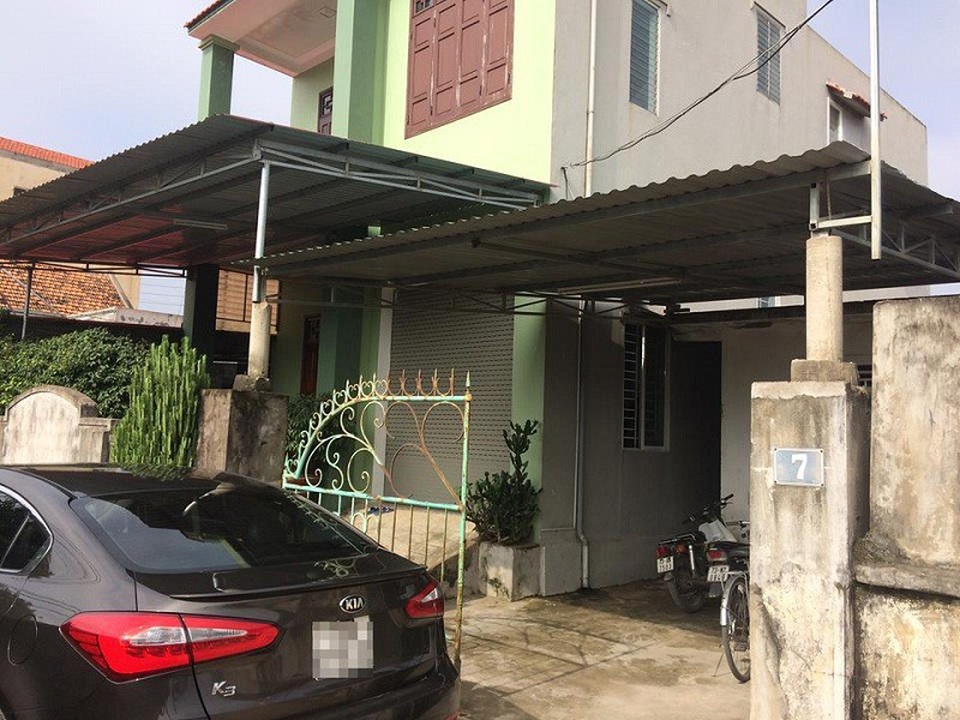 Vụ sát hại rồi chôn xác dưới nền nhà: Gia đình nghĩ nạn nhân đi làm ăn xa - 2 Căn nhà của gia đình nạn nhân Dũng tại phường Đức Ninh Đông, TP Đồng Hới
