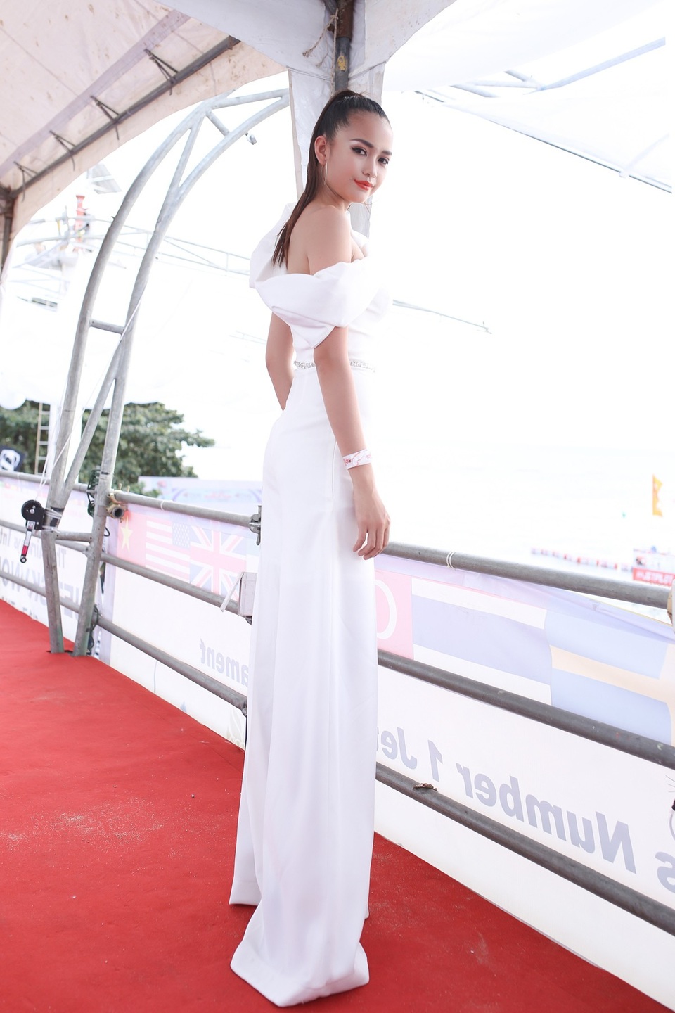 Ngọc Châu Next Top rạng rỡ trong vai trò giám khảo tại Thái Lan - 2 Ngọc Châu Next Top rạng rỡ trong vai trò giám khảo tại Thái Lan - 2