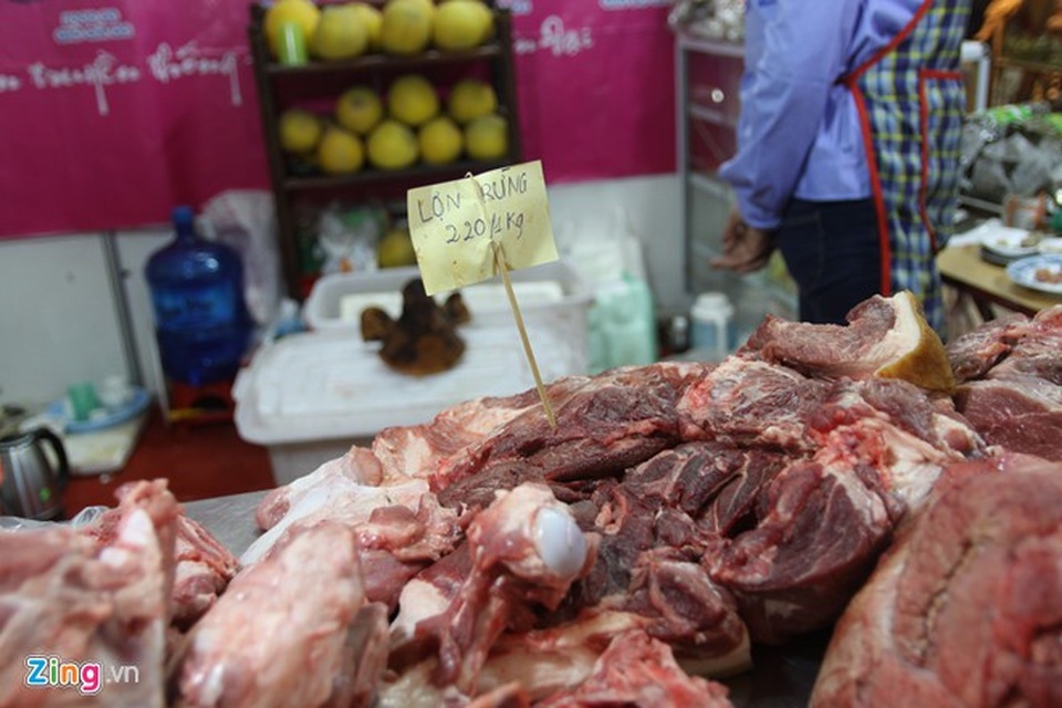 Phát hiện 150 mẫu thịt này đều có số lượng vi khuẩn E.coli vượt quá giới hạn cho phép theo tiêu chuẩn của Bộ Y tế.  Ảnh: HC (Zing)