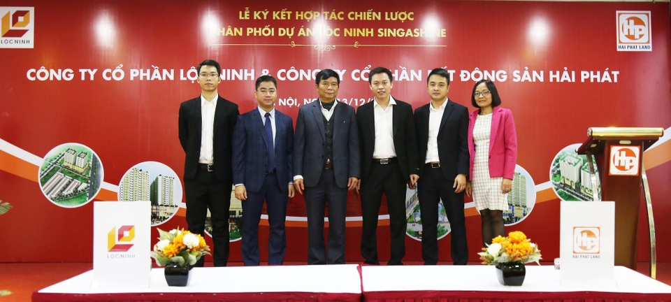 Hải Phát Land khẳng định vị thế trên thị trường tiếp thị BĐS vùng ven trung tâm Hà Nội - 2 Buổi lễ ký kết hợp tác chiến lược phân phối dự án Lộc Ninh Singashine đã thành công tốt đẹp