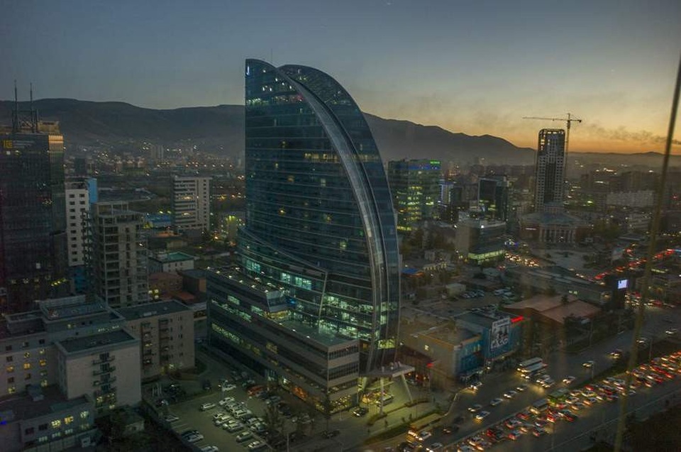 Tiết lộ cuộc sống xa hoa của giới siêu giàu Mông Cổ - 1 Quang cảnh hiện đại, sầm uất tại Mông Cổ