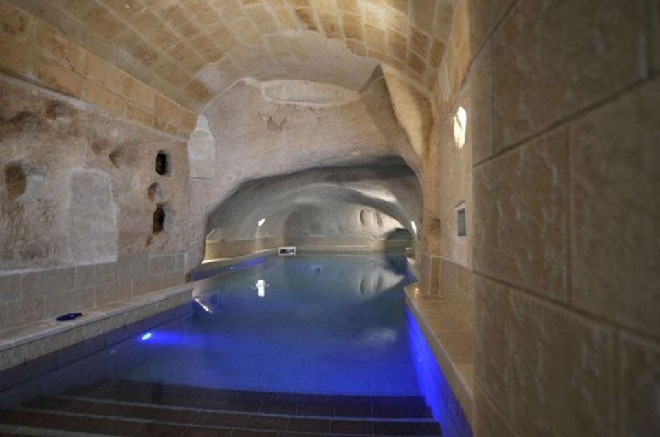 Trở về "thời tiền sử" tại 7 khách sạn hang động độc và lạ nhất hành tinh - 7