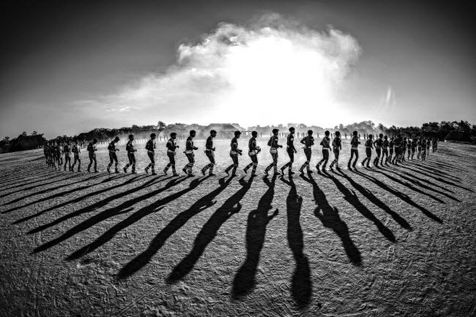 Lạ lùng bộ tộc thích nhảy trên cây và lặn dưới nước - 10 Lạ lùng bộ tộc thích nhảy trên cây và lặn dưới nước - 10