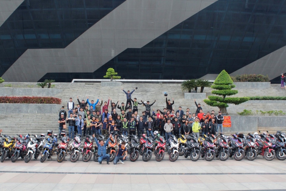 Liên tiếp 2 buổi offline lớn cuối tuần này dành cho dân độ xe phía Nam - 3
Các biker mang “chiến mã” đi cọ xát tại sự kiện offline “Độ WINNER, so cá tính” được tổ chức tại Đà Nẵng vào ngày 26/2 vừa qua.