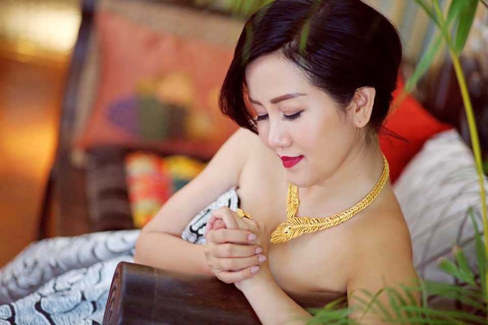 Trò chuyện với Giao: Đàn bà 40 - Vàng 10 không sợ lửa - 3 Trò chuyện với Giao: Đàn bà 40 - Vàng 10 không sợ lửa - 3