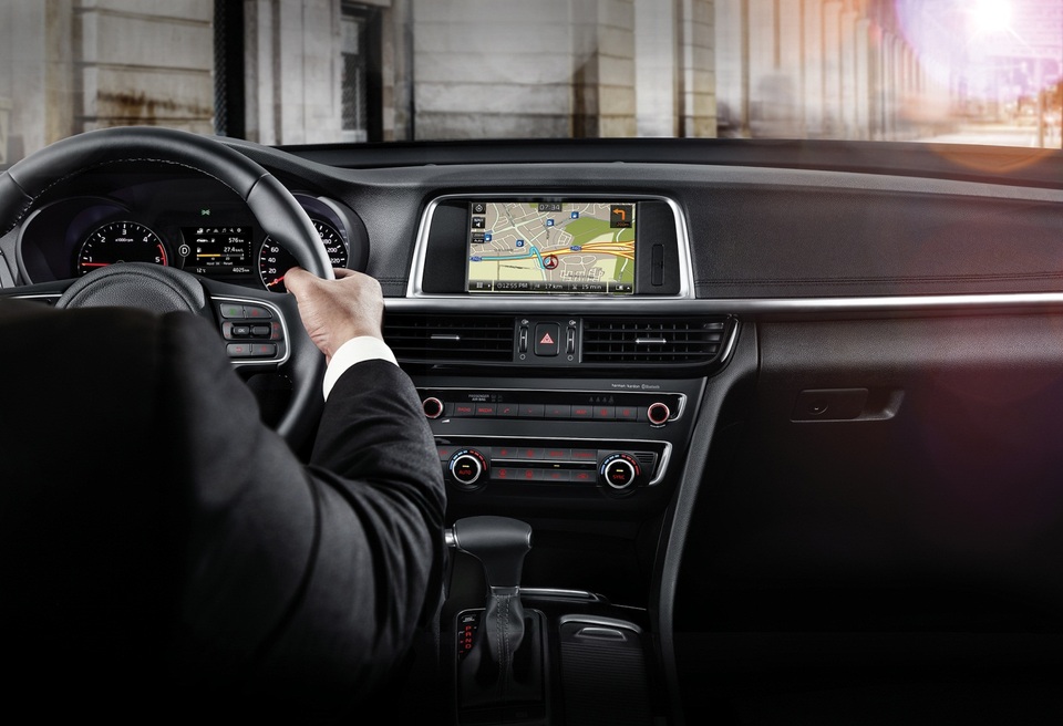 Nội thất tiện nghi và nhiều tính năng công nghệ hiện đại