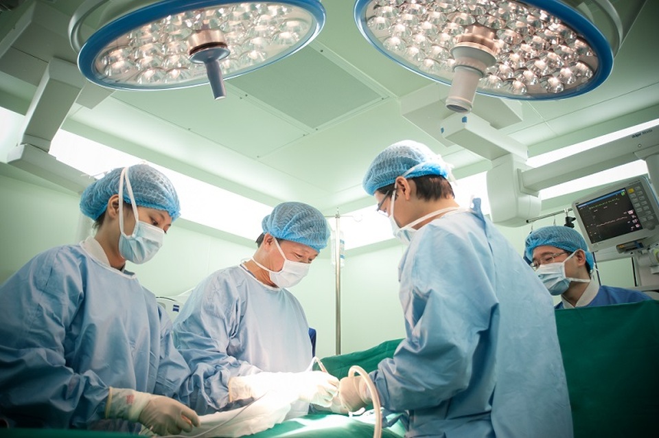 Ghép thận thành công, cuộc đời 2 bệnh nhân nghèo bước sang trang mới - 3 Chương trình phẫu thuật từ thiện của Quỹ Thiện Tâm được triển khai tại 5 bệnh viện Vinmec với mức hỗ trợ từ 70-100% chi phí