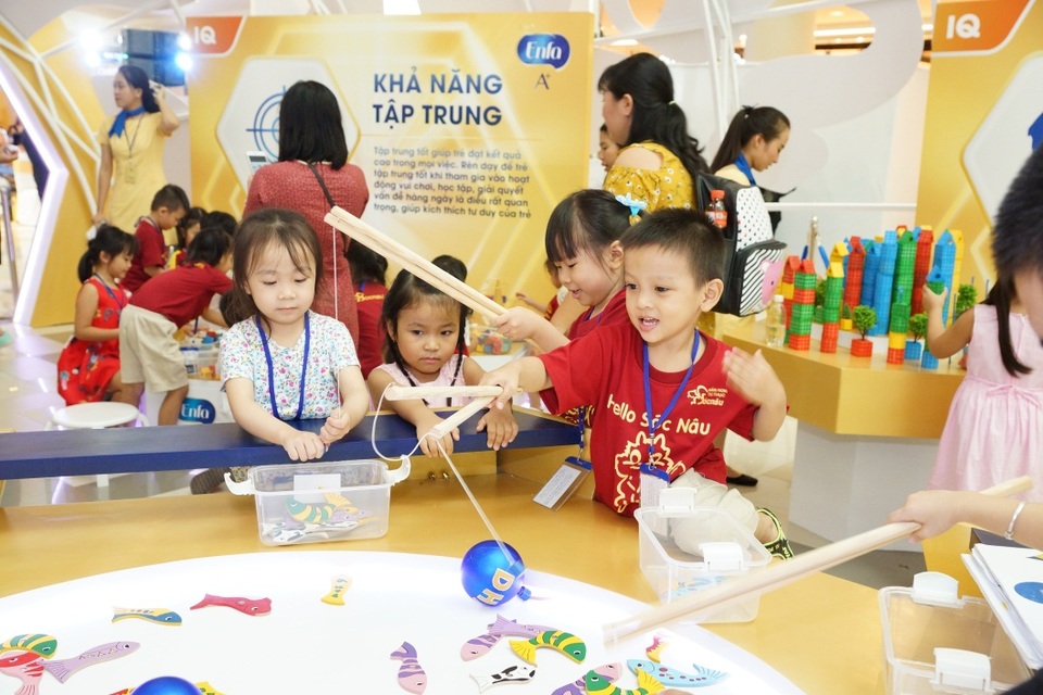 Enfa A+ Future Brain Expo cũng mang đến ngày hội dành cho các gia đình cùng tìm hiểu về cách nuôi dạy 06 kỹ năng IQ & EQ cho trẻ ngay từ khi còn nhỏ