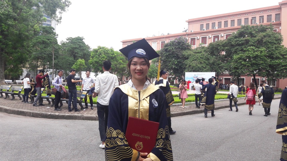 Ngưỡng mộ "biệt tài" của 3 nữ cử nhân xuất sắc trường ĐH Thủy lợi - 3
Sinh viên Nguyễn Thị Kim Chi